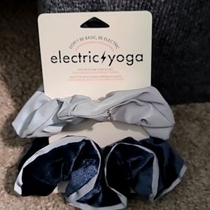 Electric Yoga 2-pack Reflective Hair Scrunchies